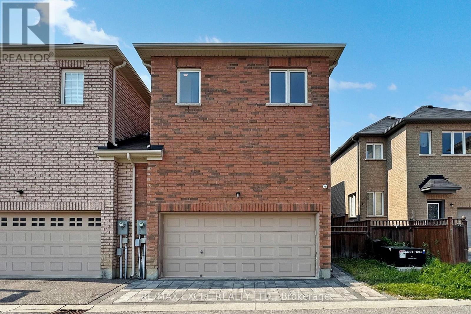 












9 SUNNYSIDE HILL ROAD

,
Markham (Cornell),




Ontario
L6B0X4

