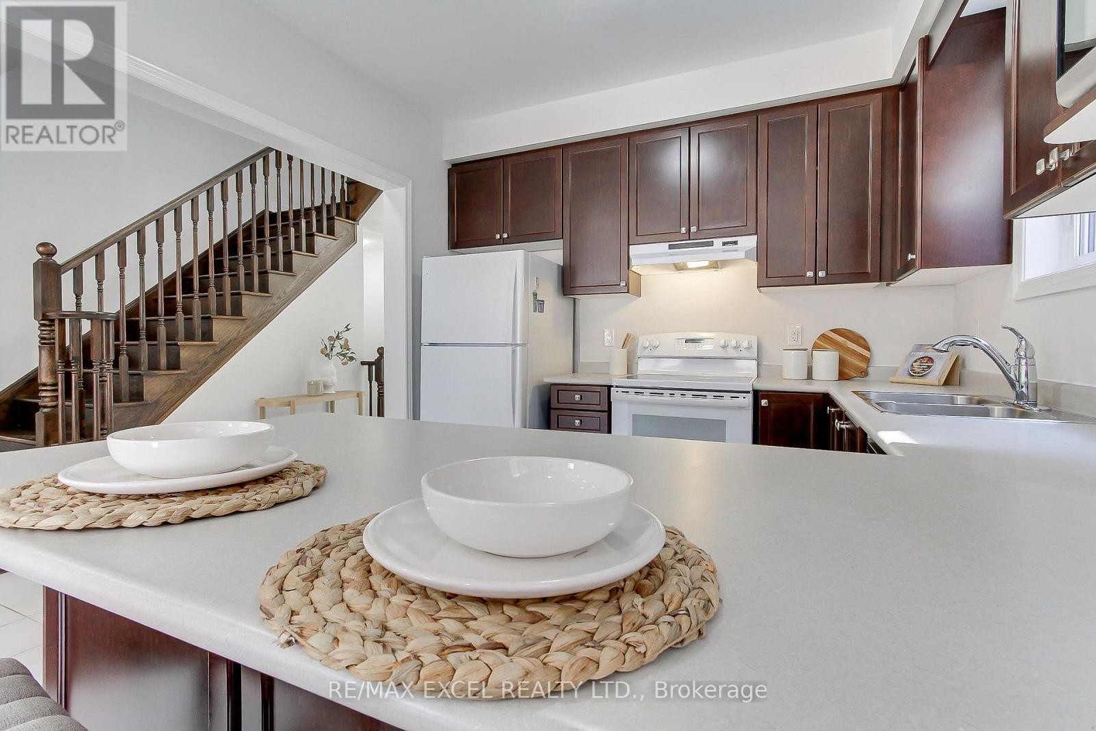 












76 BLACK CREEK DRIVE

,
Markham (Cornell),




Ontario
L6B0Y4

