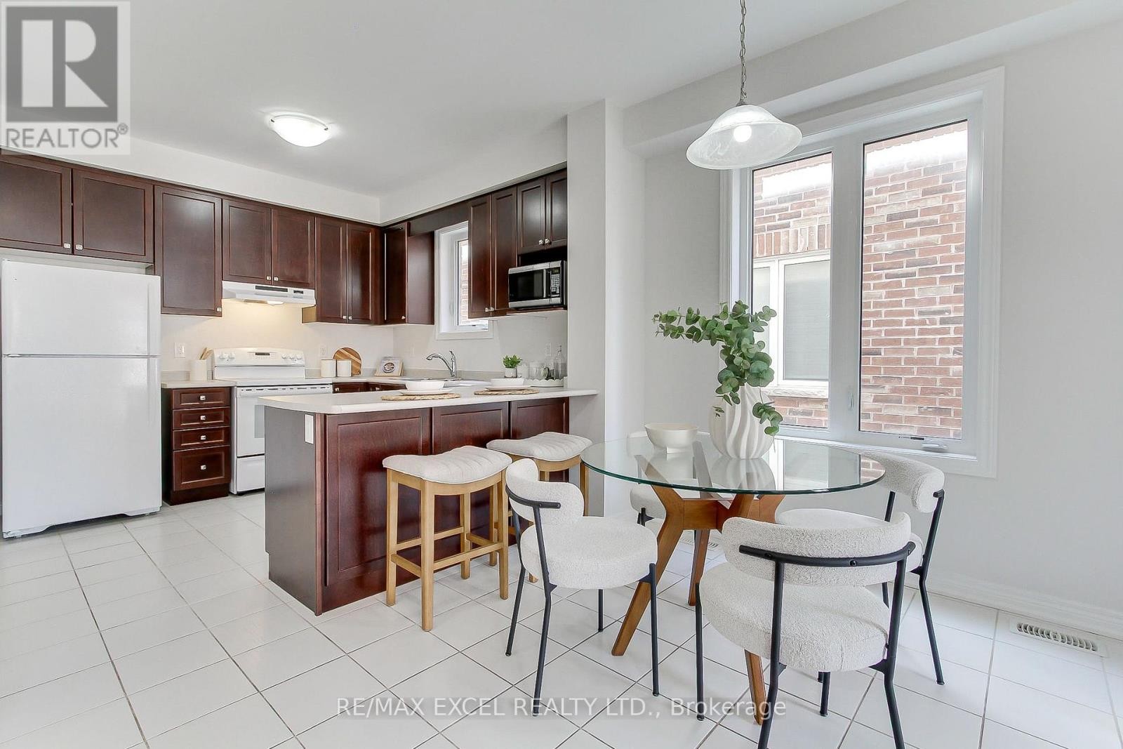












76 BLACK CREEK DRIVE

,
Markham (Cornell),




Ontario
L6B0Y4

