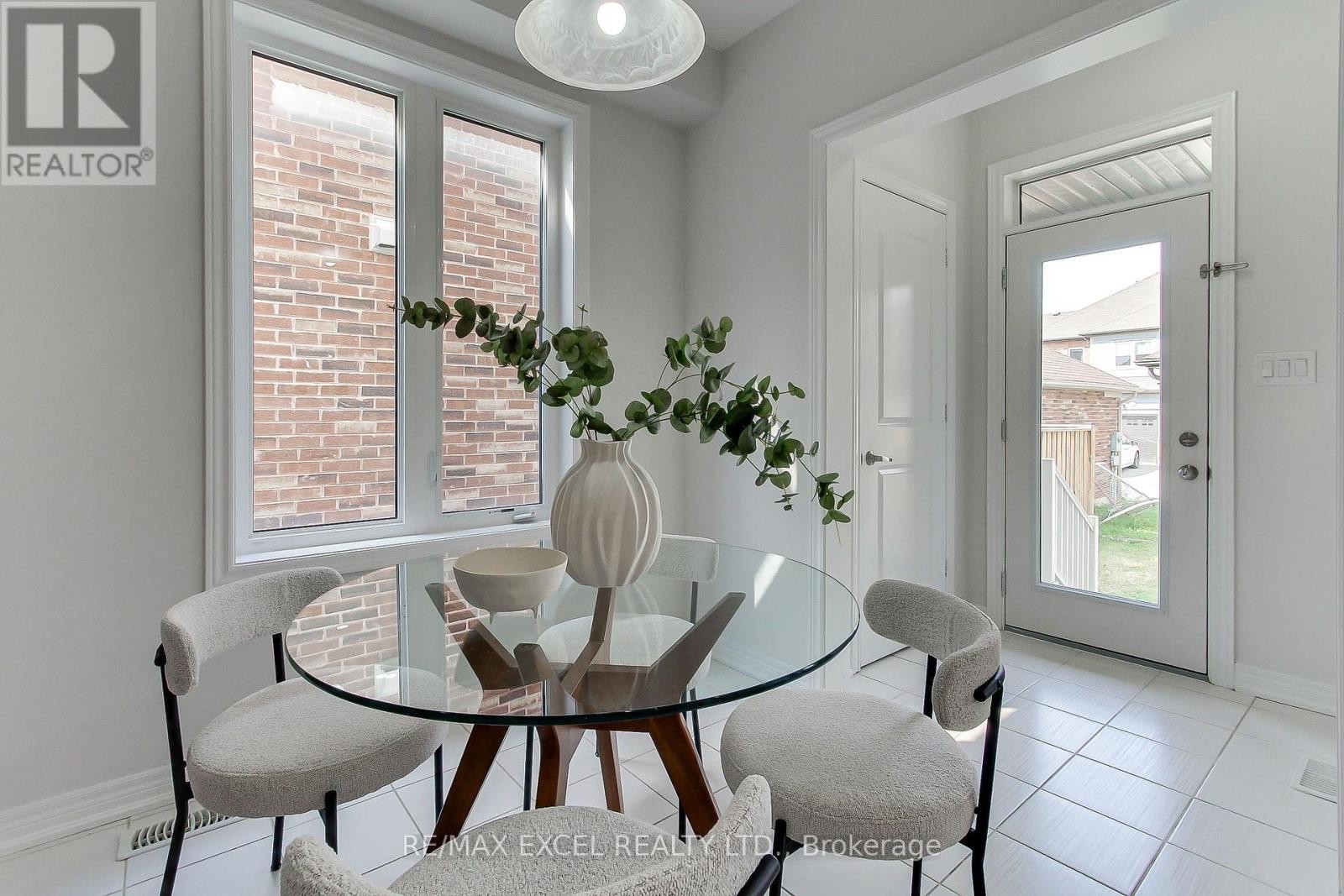 












76 BLACK CREEK DRIVE

,
Markham (Cornell),




Ontario
L6B0Y4

