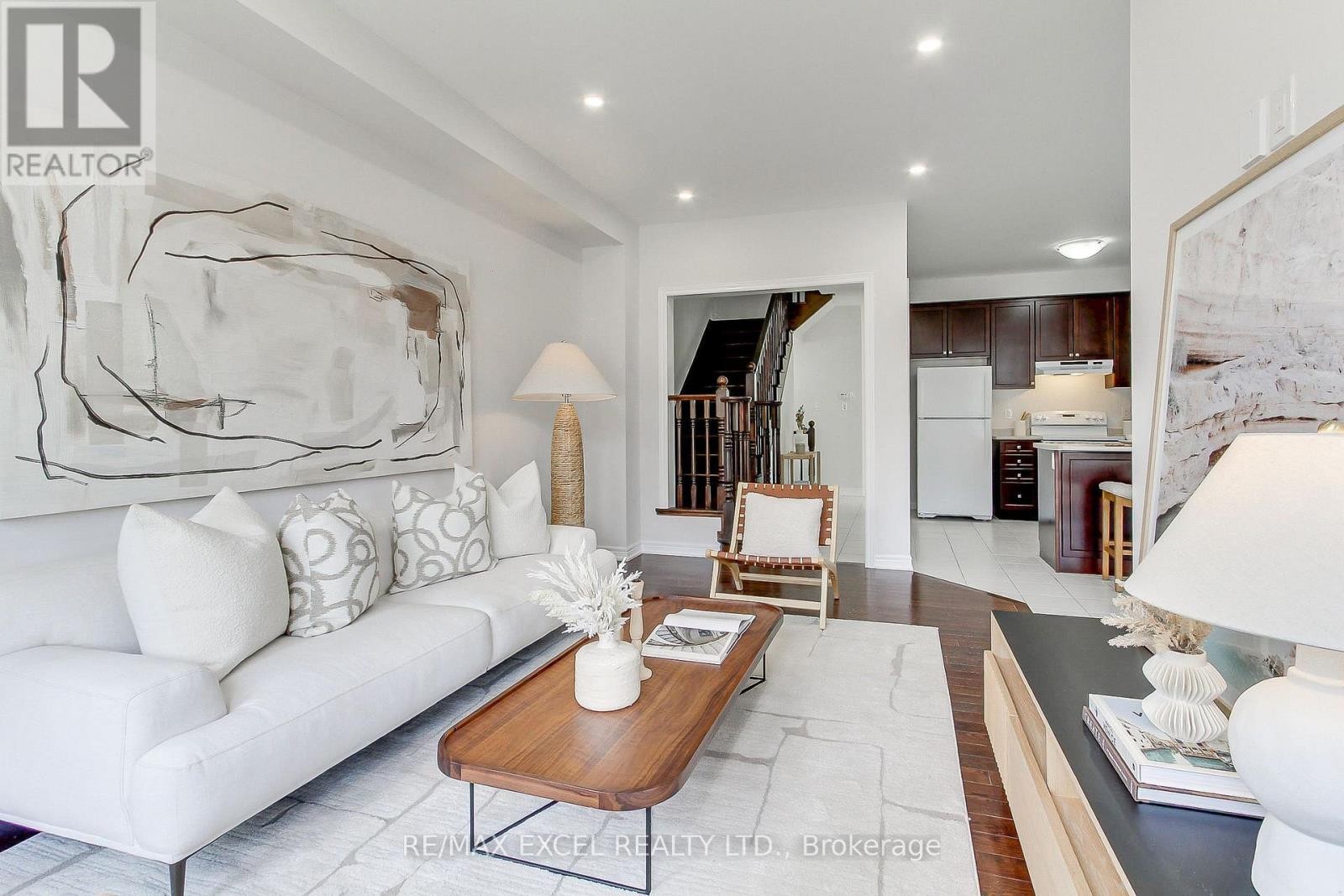 












76 BLACK CREEK DRIVE

,
Markham (Cornell),




Ontario
L6B0Y4

