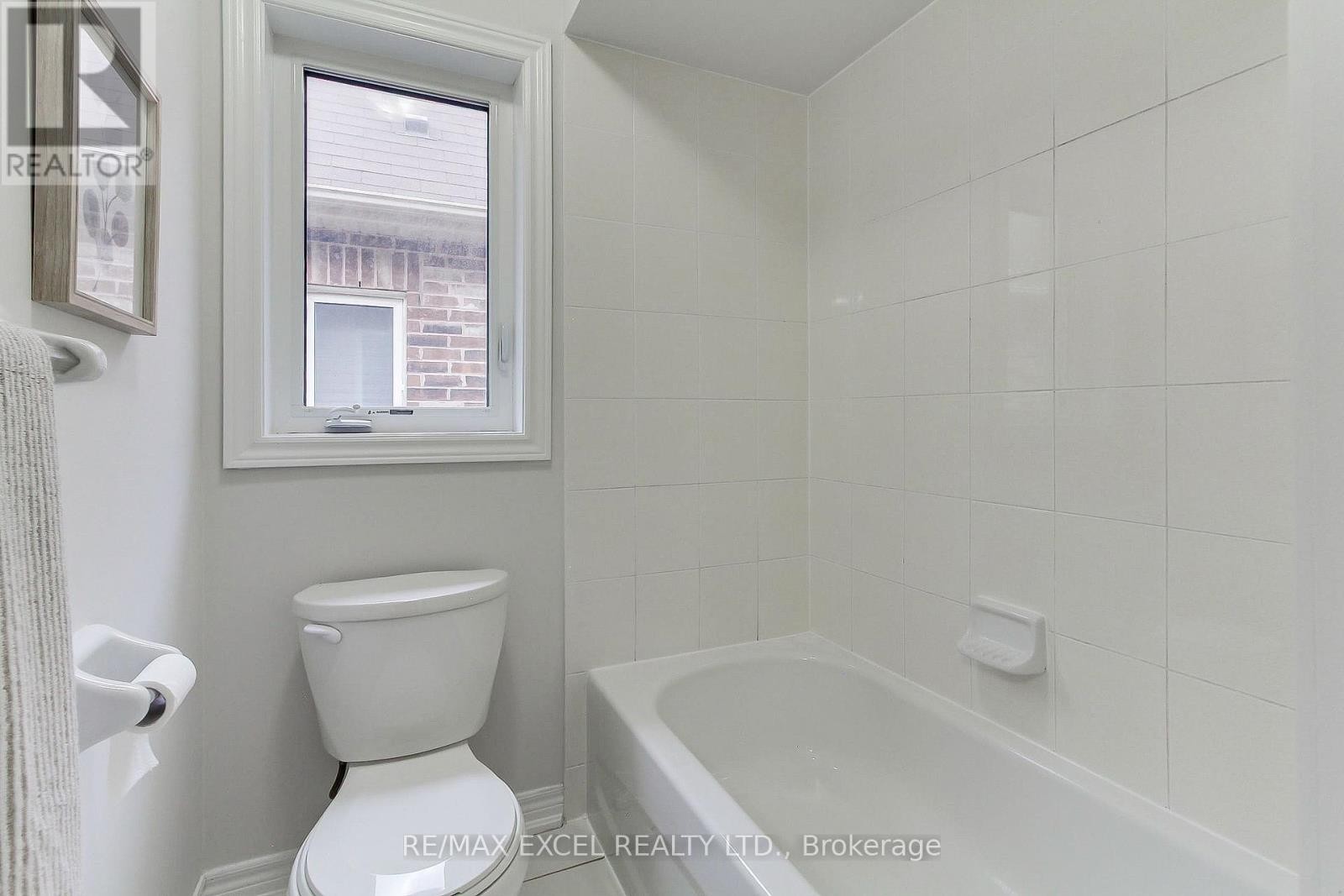 












76 BLACK CREEK DRIVE

,
Markham (Cornell),




Ontario
L6B0Y4

