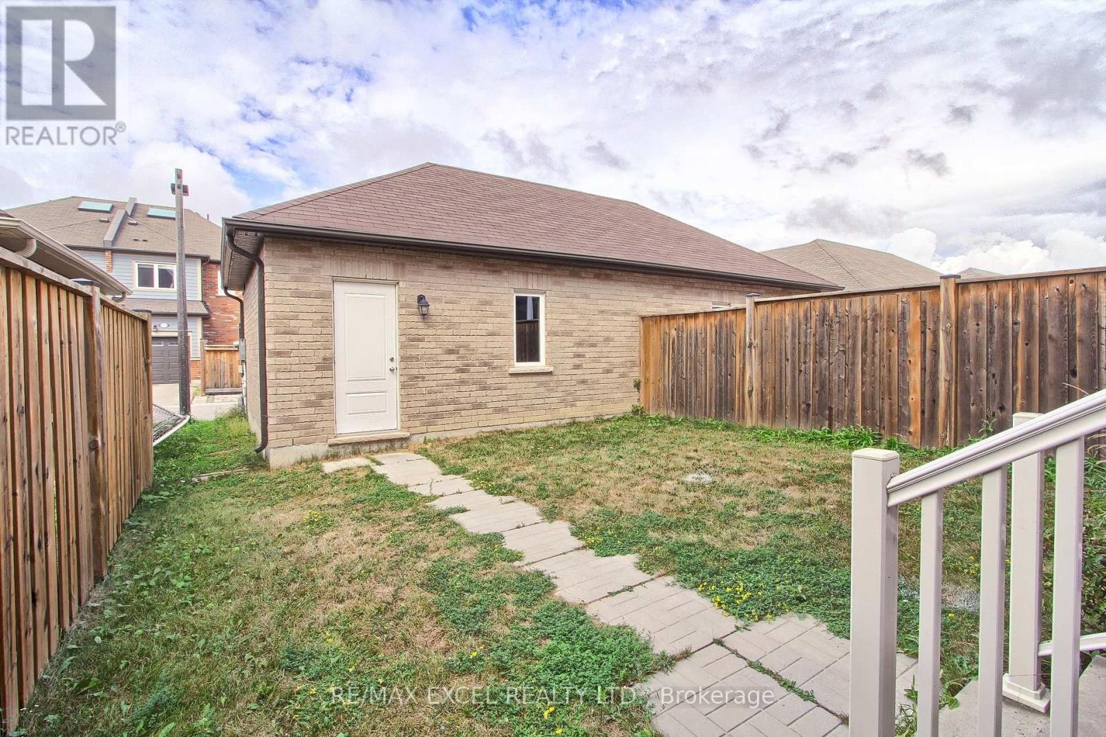 












76 BLACK CREEK DRIVE

,
Markham (Cornell),




Ontario
L6B0Y4

