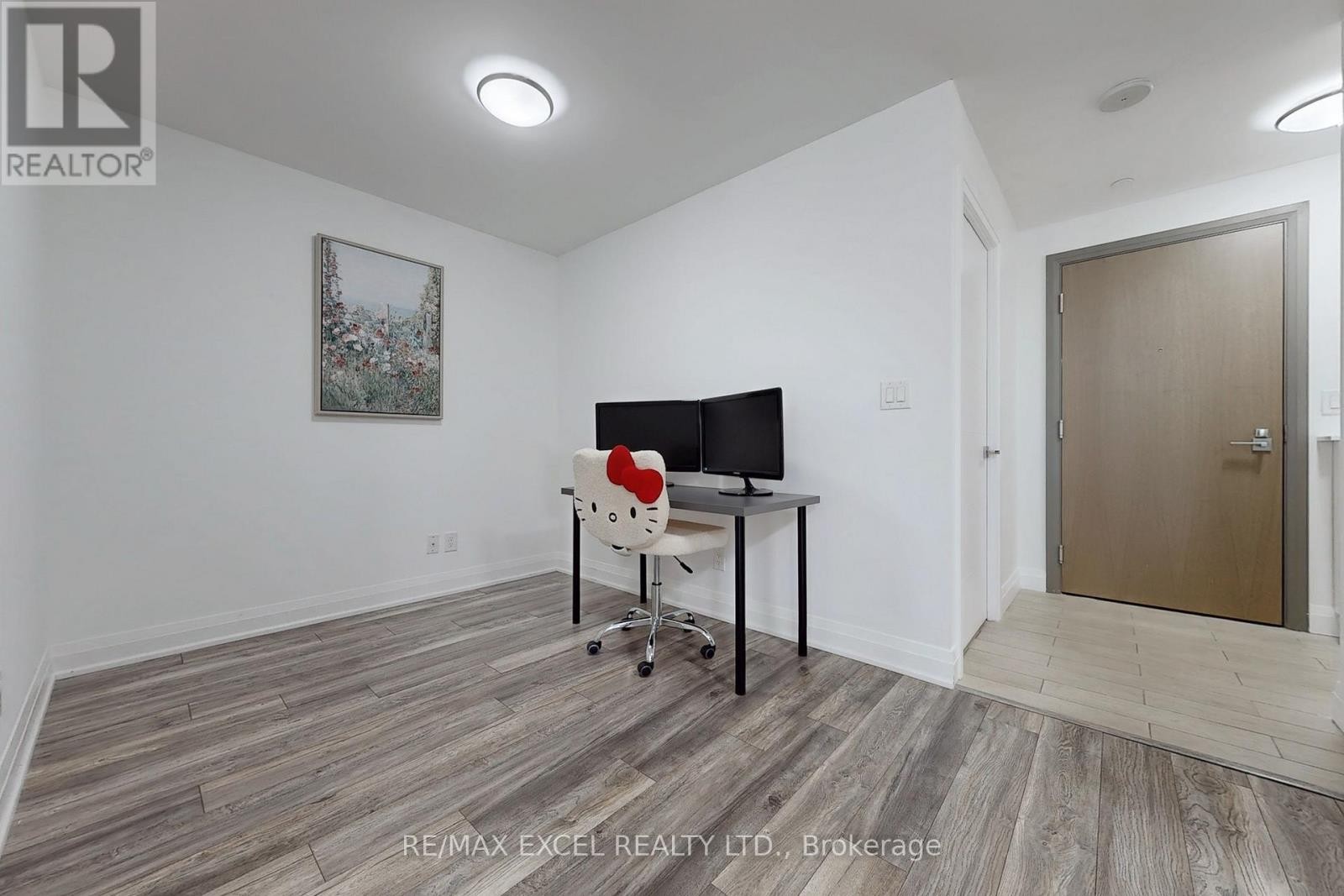 












207 - 18 UPTOWN DRIVE

,
Markham (Unionville),




Ontario
L3R5M5

