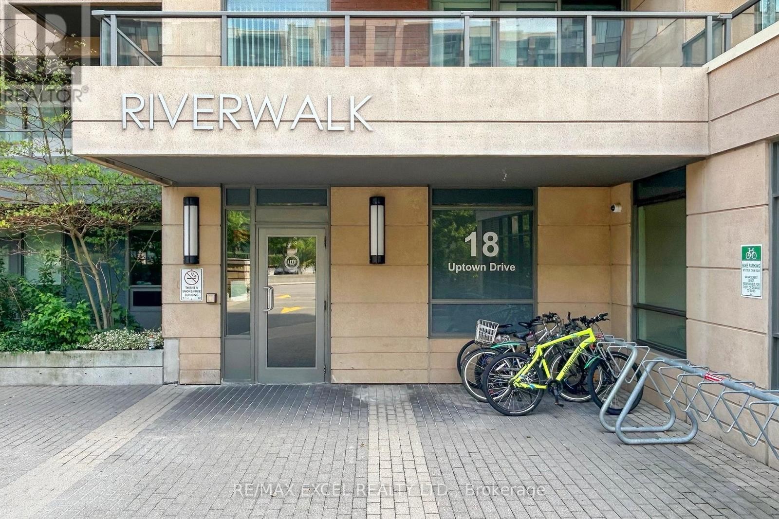 












207 - 18 UPTOWN DRIVE

,
Markham (Unionville),




Ontario
L3R5M5

