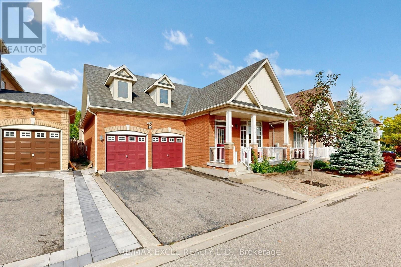 












38 AYHART STREET

,
Markham (Wismer),




Ontario
L6E1H4

