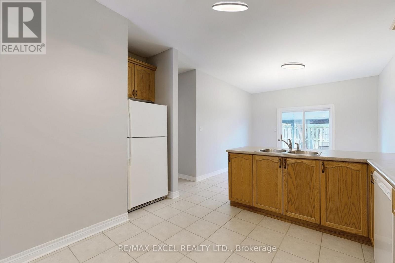 












38 AYHART STREET

,
Markham (Wismer),




Ontario
L6E1H4


