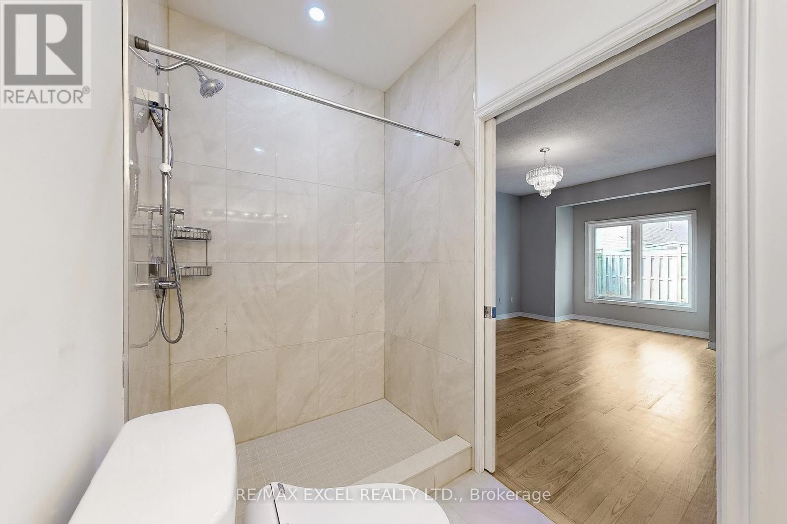 












38 AYHART STREET

,
Markham (Wismer),




Ontario
L6E1H4

