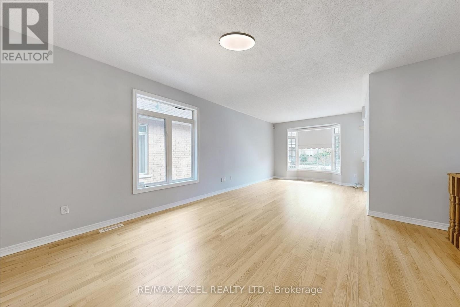 












38 AYHART STREET

,
Markham (Wismer),




Ontario
L6E1H4

