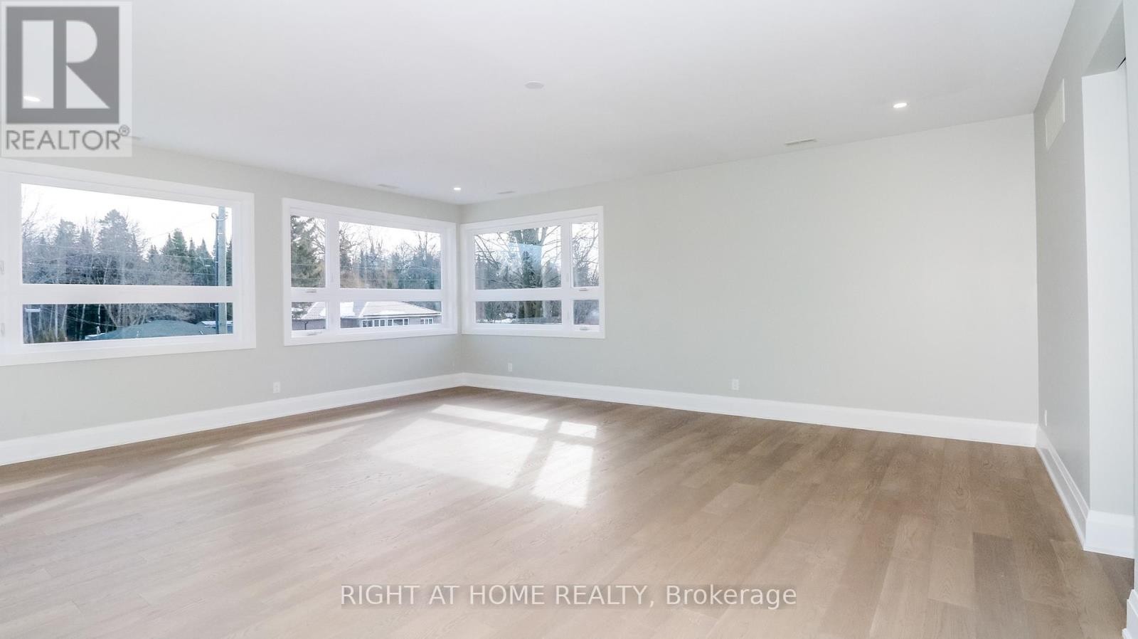 












1012 FERRIER AVENUE

,
Innisfil (Lefroy),




Ontario
L0L1W0

