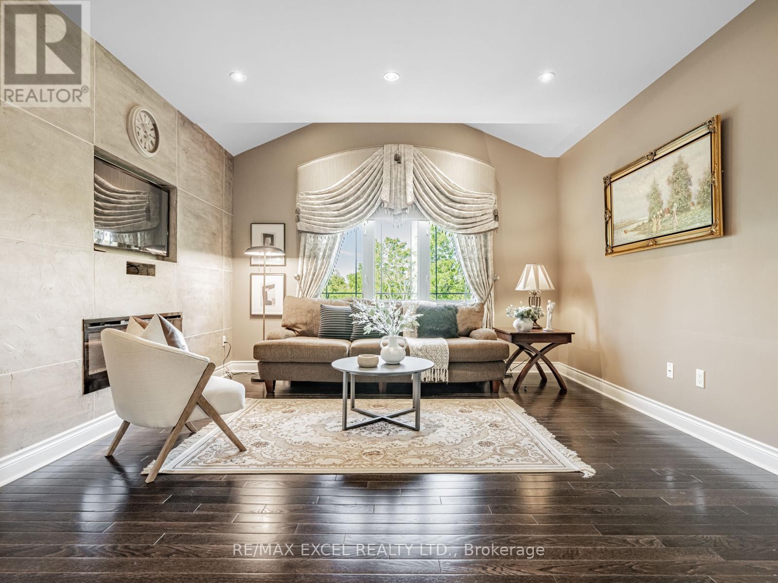 












146 UPPER POST ROAD W

,
Vaughan (Patterson),




Ontario
L6A4J9

