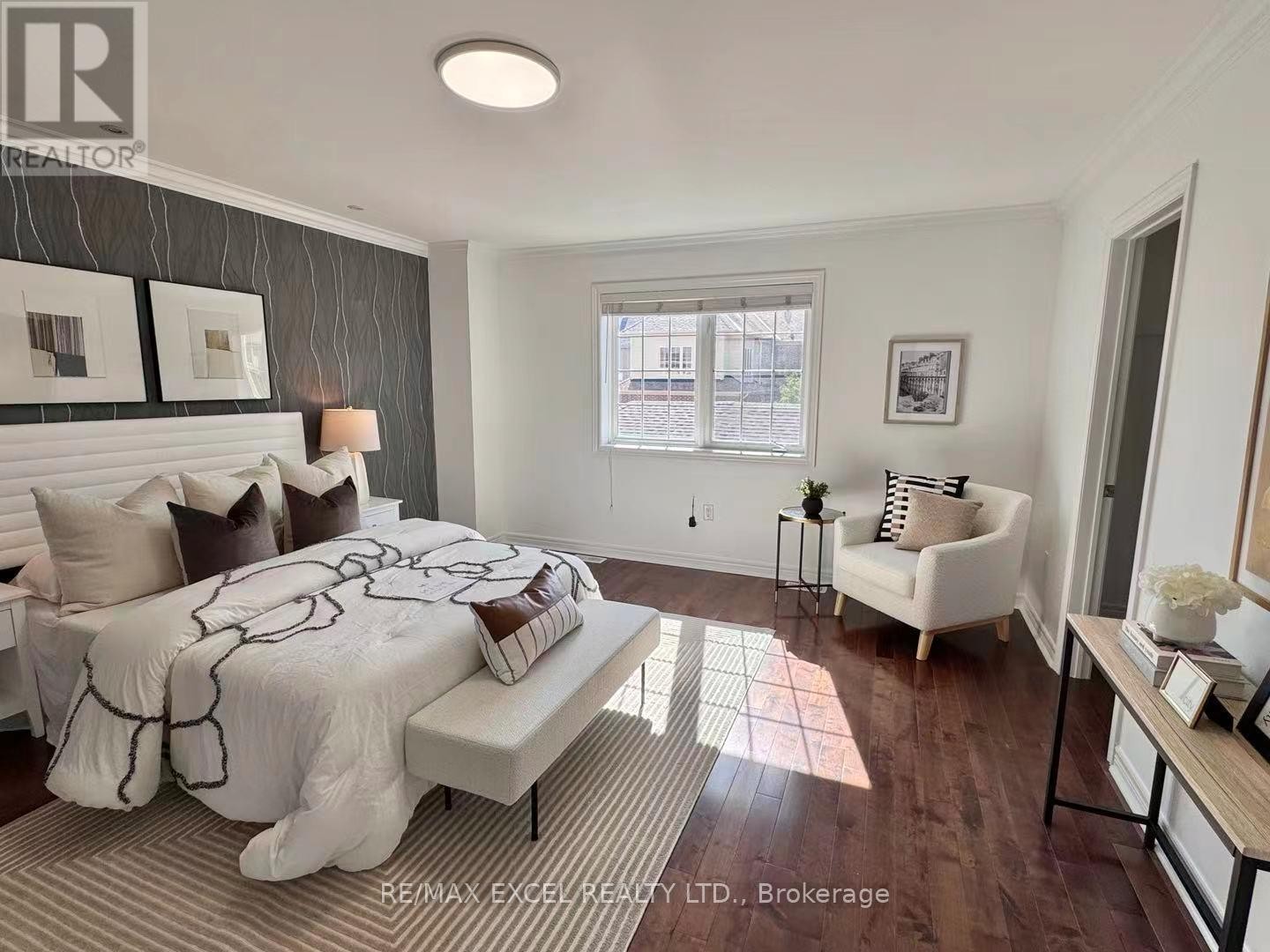 












10230 VICTORIA SQUARE BOULEVARD

,
Markham (Cathedraltown),




Ontario
L6C0J2

