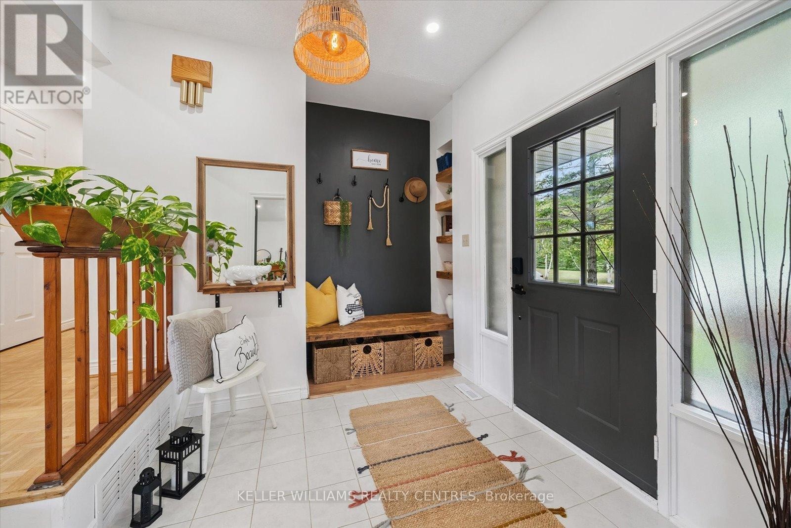 












25154 VALLEY VIEW DRIVE

,
Georgina (Sutton & Jackson's Point),




Ontario
L0E1R0

