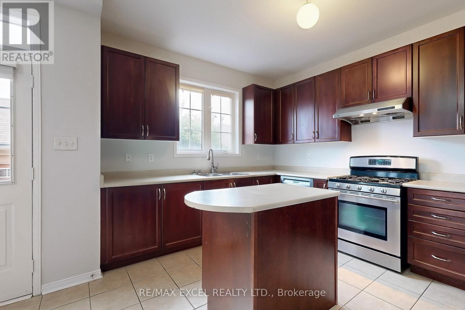 












35 CARDREW STREET

,
Markham (Cornell),




Ontario
L6B1G2

