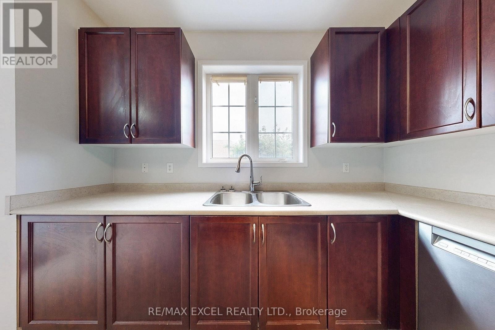 












35 CARDREW STREET

,
Markham (Cornell),




Ontario
L6B1G2

