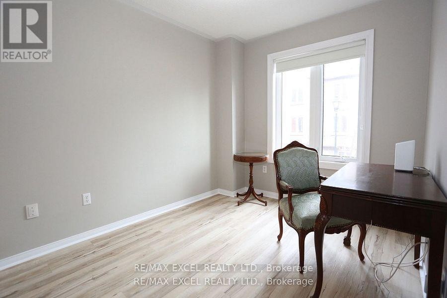 












37 - 735 NEW WESTMINSTER DRIVE

,
Vaughan (Brownridge),




Ontario
L4J7Y9

