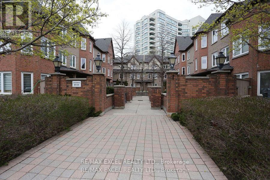 












37 - 735 NEW WESTMINSTER DRIVE

,
Vaughan (Brownridge),




Ontario
L4J7Y9

