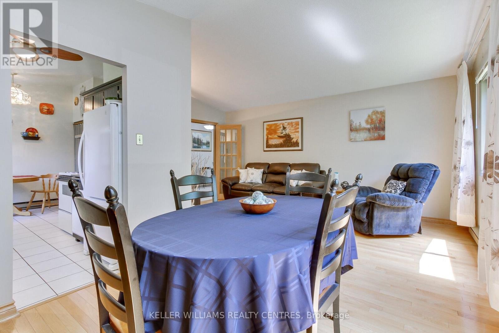 












871 ELGIN STREET

,
Newmarket (Huron Heights-Leslie Valley),




Ontario
L3Y3B9

