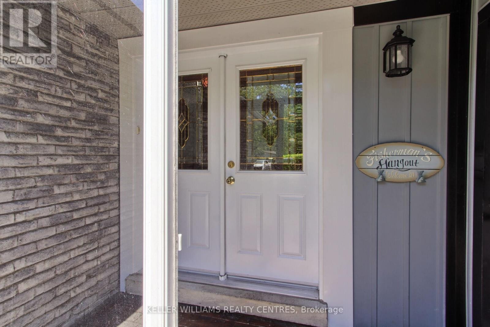 












871 ELGIN STREET

,
Newmarket (Huron Heights-Leslie Valley),




Ontario
L3Y3B9

