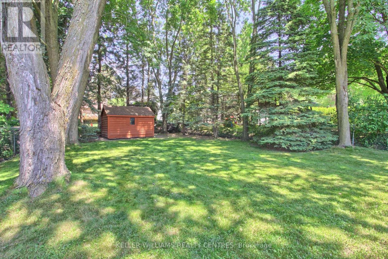 












871 ELGIN STREET

,
Newmarket (Huron Heights-Leslie Valley),




Ontario
L3Y3B9

