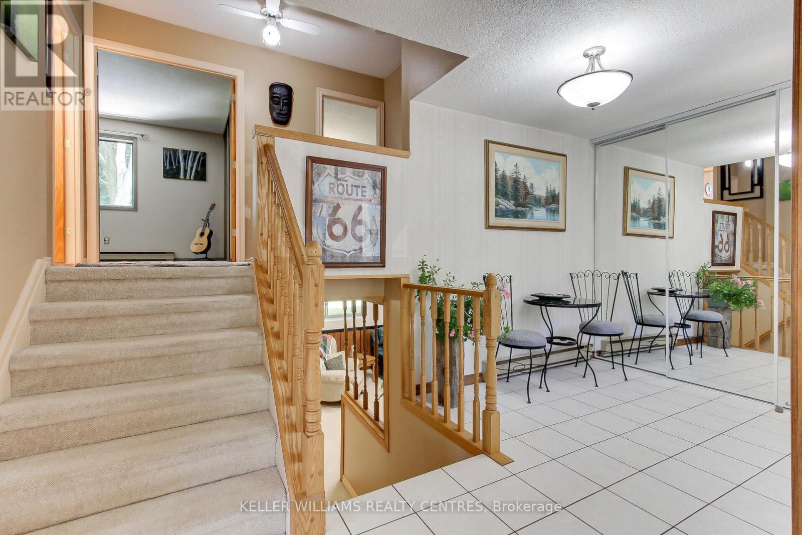 












871 ELGIN STREET

,
Newmarket (Huron Heights-Leslie Valley),




Ontario
L3Y3B9

