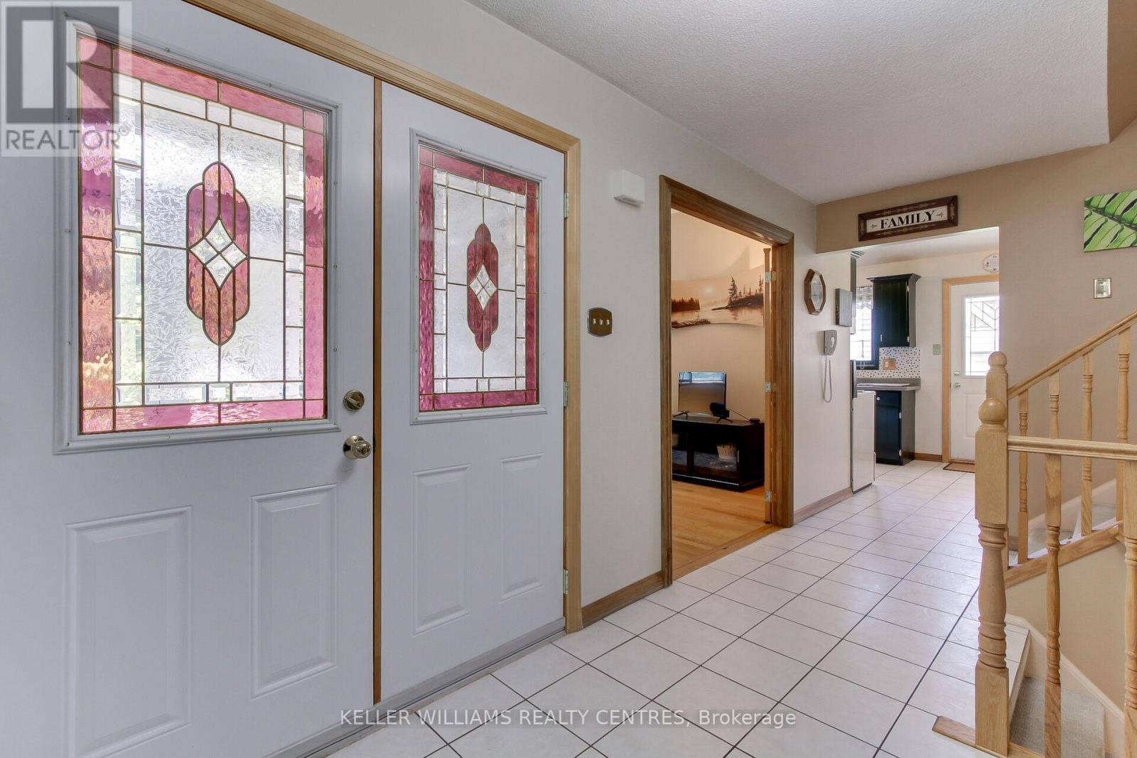 












871 ELGIN STREET

,
Newmarket (Huron Heights-Leslie Valley),




Ontario
L3Y3B9

