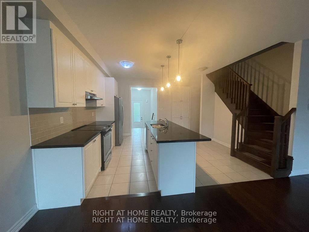 












2051 DALE ROAD

,
Innisfil (Alcona),




Ontario
L9S0J8


