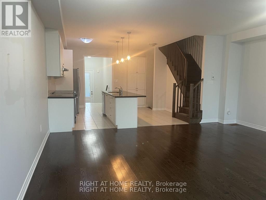 












2051 DALE ROAD

,
Innisfil (Alcona),




Ontario
L9S0J8

