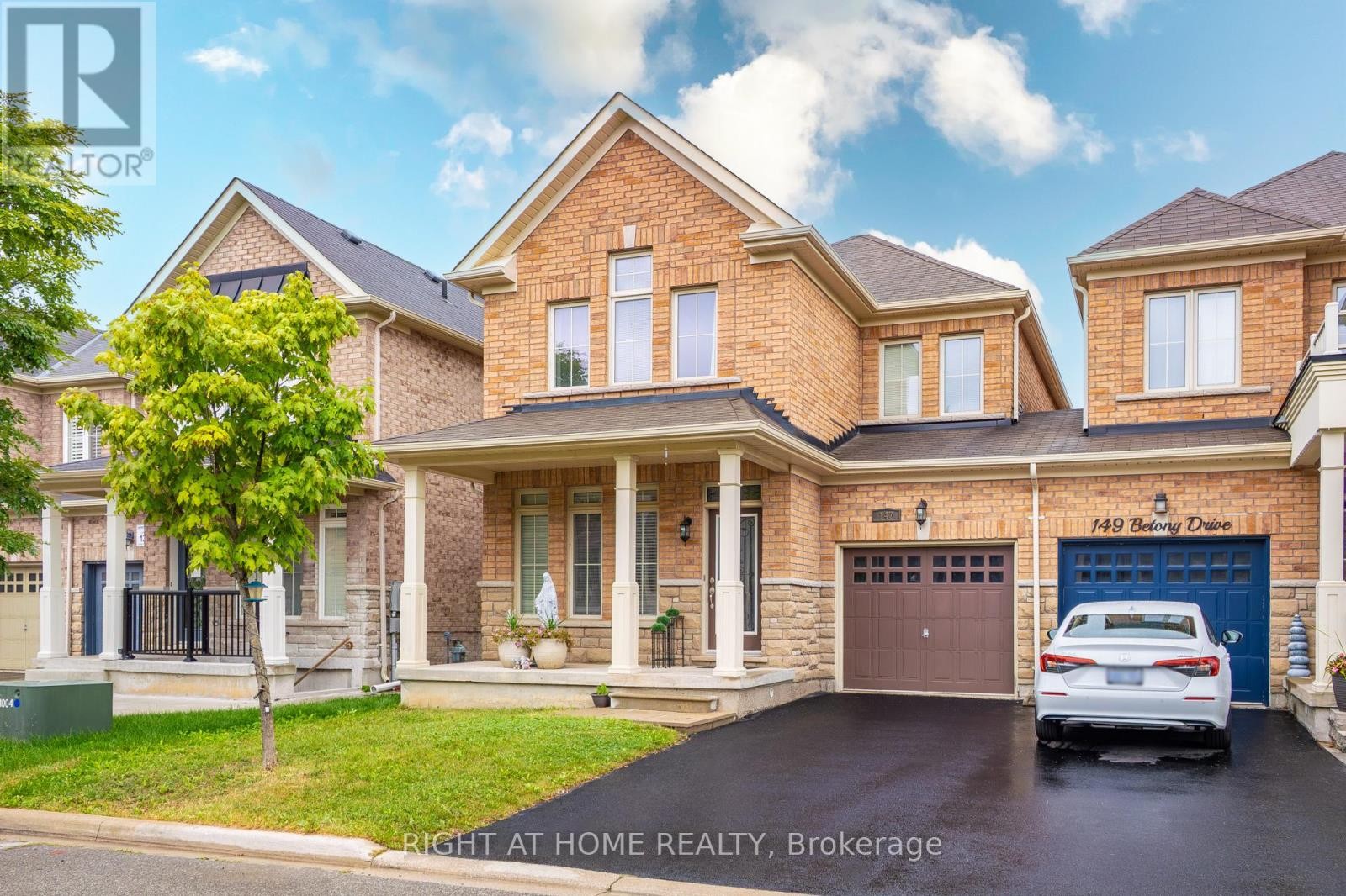 












147 BETONY DRIVE

,
Richmond Hill (Oak Ridges),




Ontario
L4E0P3

