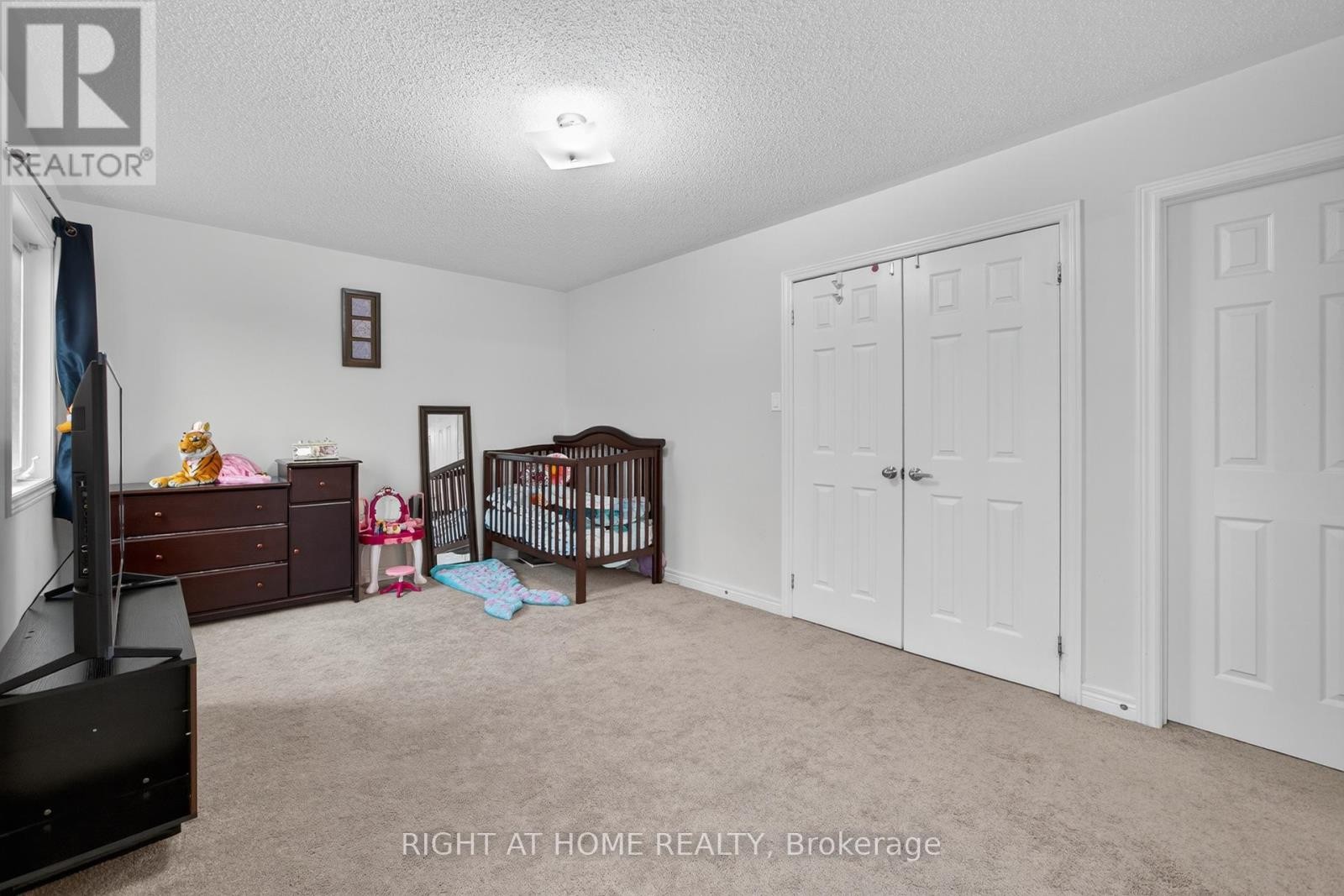 












147 BETONY DRIVE

,
Richmond Hill (Oak Ridges),




Ontario
L4E0P3

