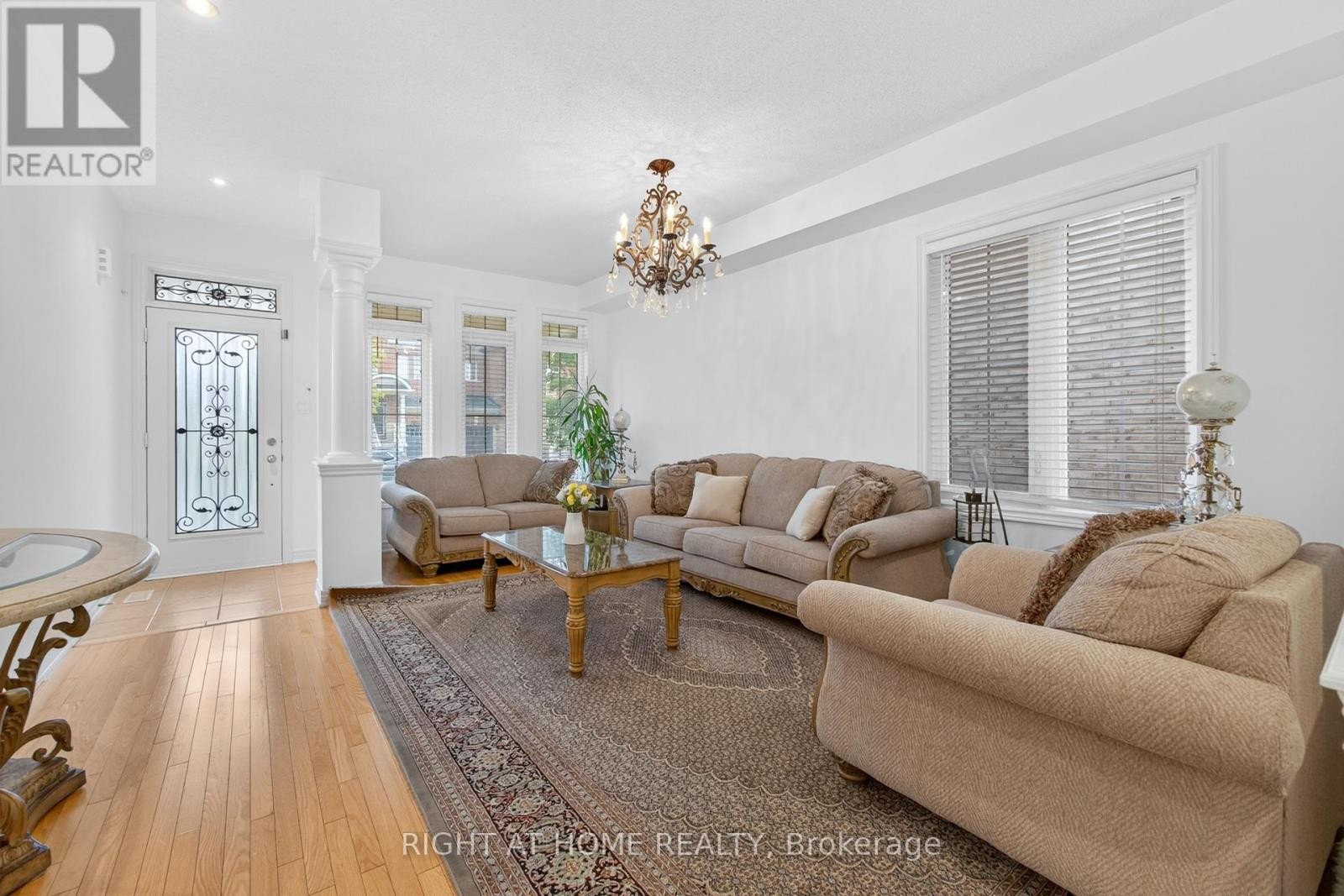 












147 BETONY DRIVE

,
Richmond Hill (Oak Ridges),




Ontario
L4E0P3

