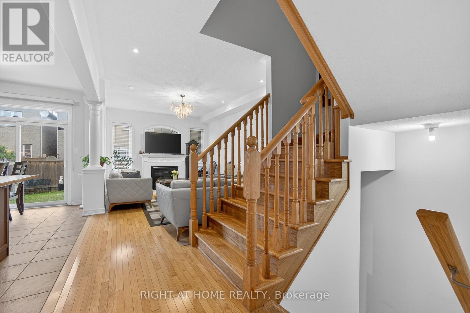 












147 BETONY DRIVE

,
Richmond Hill (Oak Ridges),




Ontario
L4E0P3

