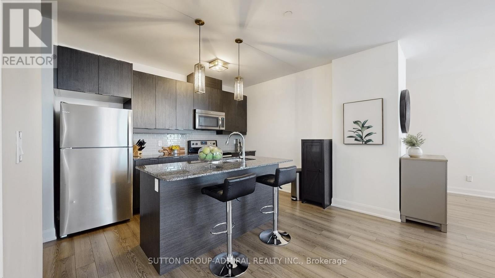 












513 - 2910 HIGHWAY 7

,
Vaughan (Concord),




Ontario
L4K0H8

