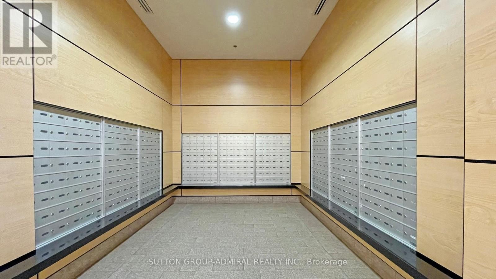 












513 - 2910 HIGHWAY 7

,
Vaughan (Concord),




Ontario
L4K0H8


