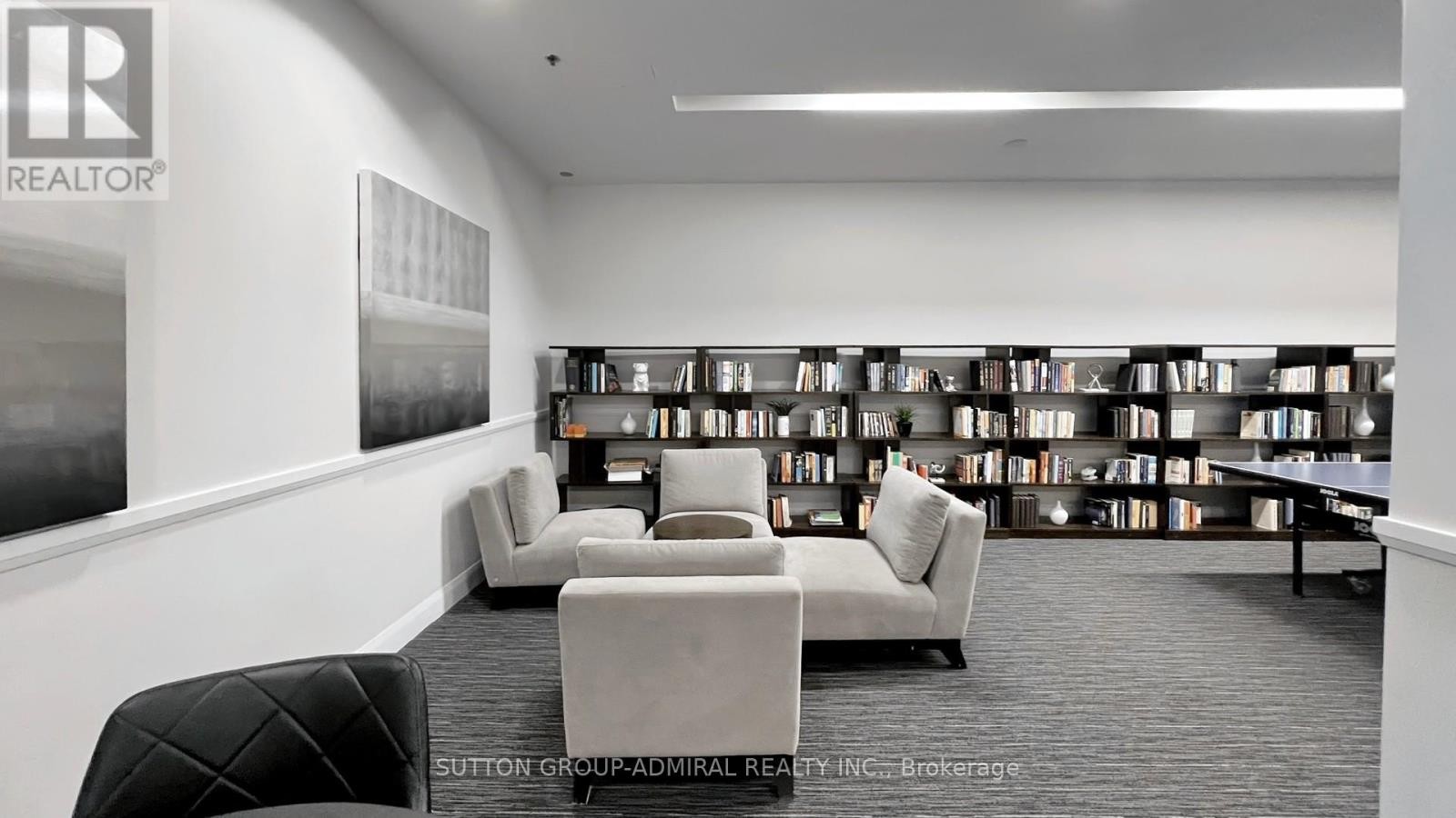 












513 - 2910 HIGHWAY 7

,
Vaughan (Concord),




Ontario
L4K0H8

