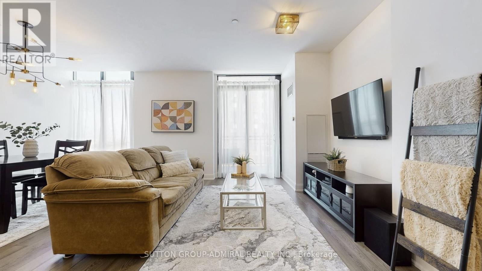












513 - 2910 HIGHWAY 7

,
Vaughan (Concord),




Ontario
L4K0H8

