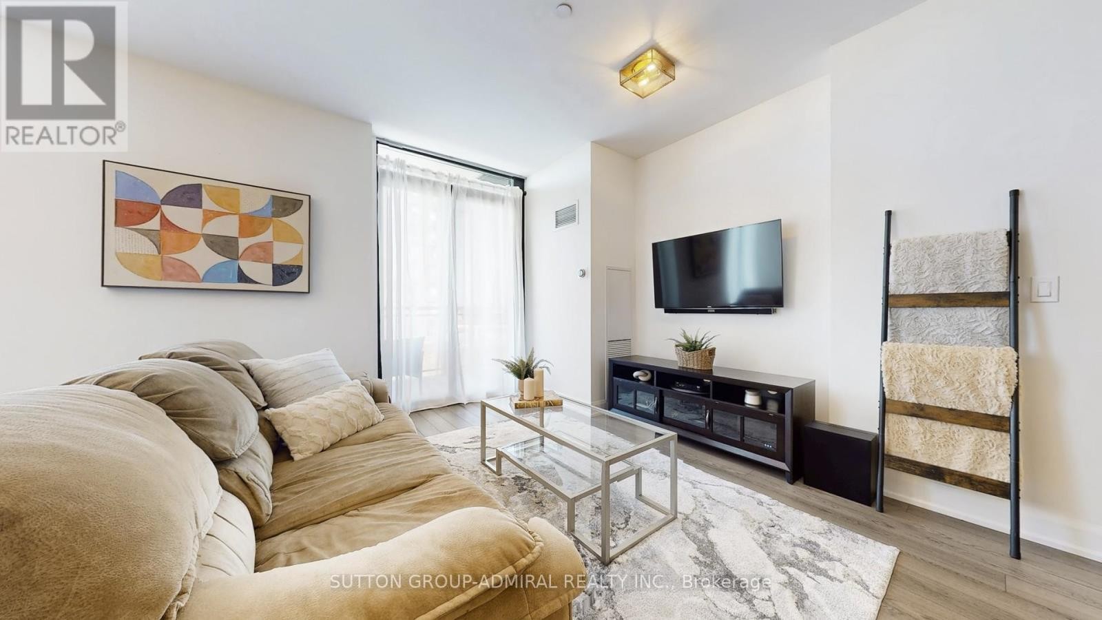 












513 - 2910 HIGHWAY 7

,
Vaughan (Concord),




Ontario
L4K0H8

