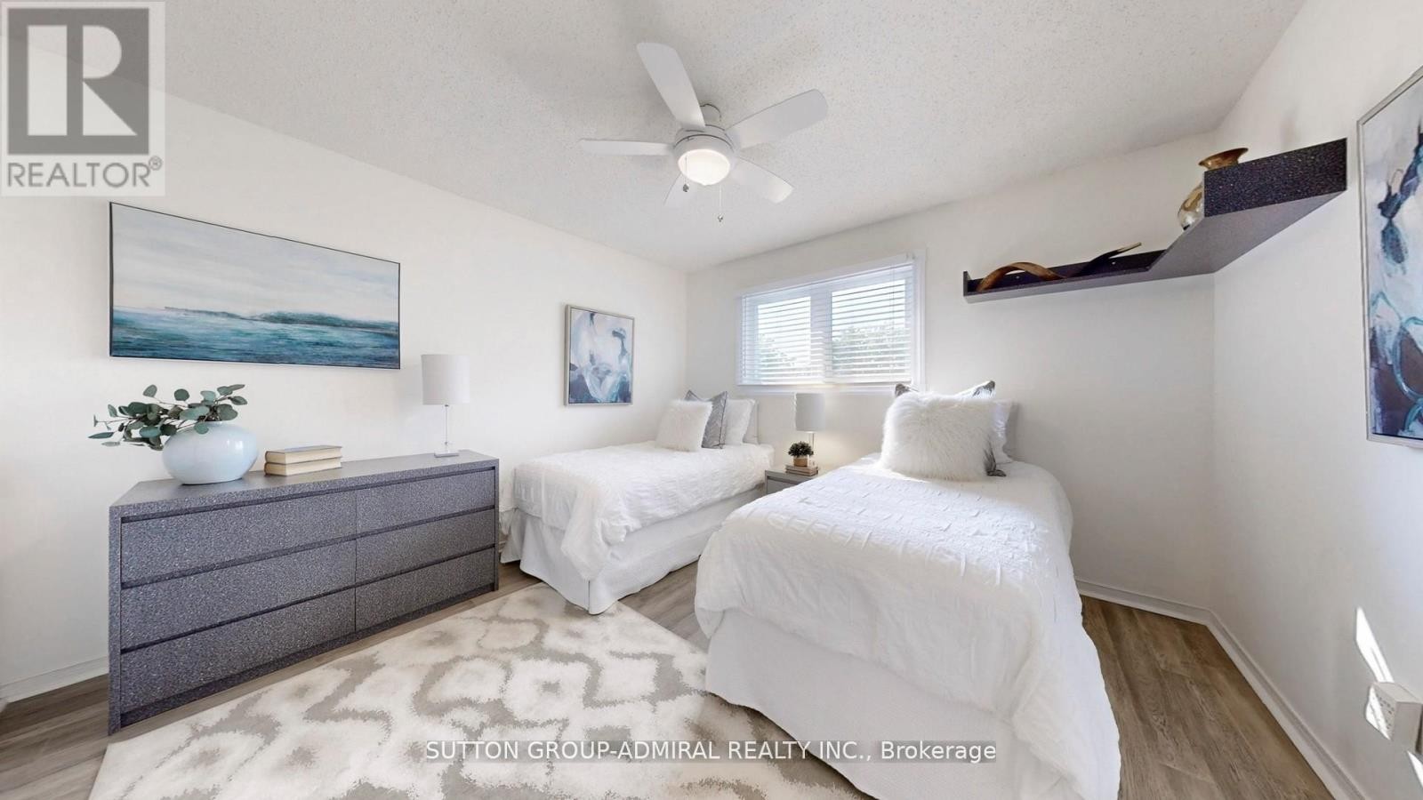 












122 EDMUND SEAGER DRIVE

,
Vaughan (Uplands),




Ontario
L4J4S7

