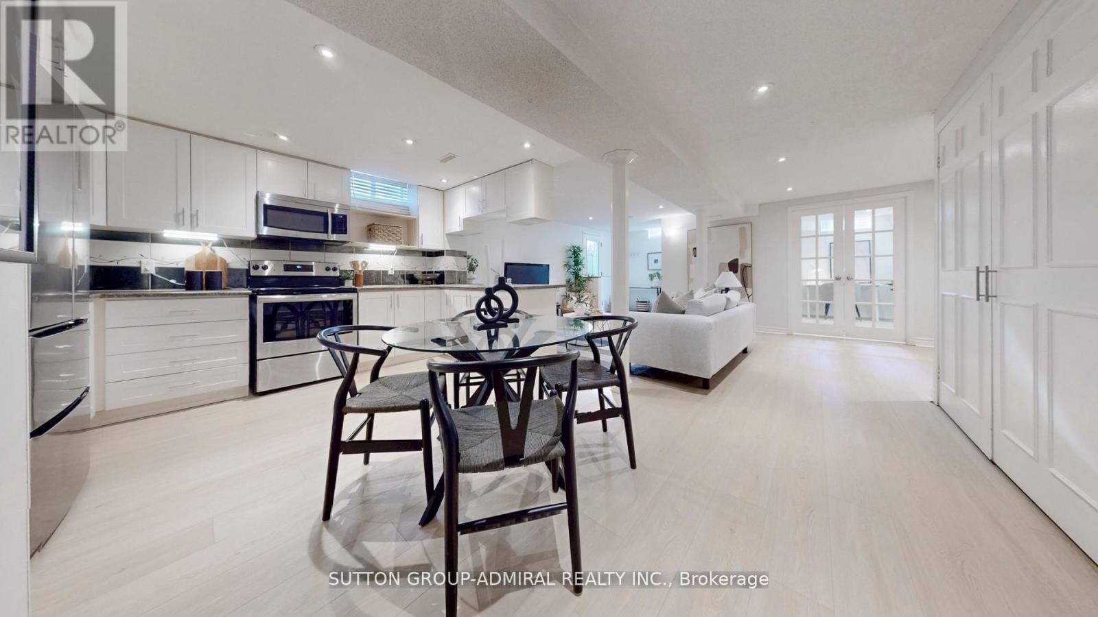 












122 EDMUND SEAGER DRIVE

,
Vaughan (Uplands),




Ontario
L4J4S7

