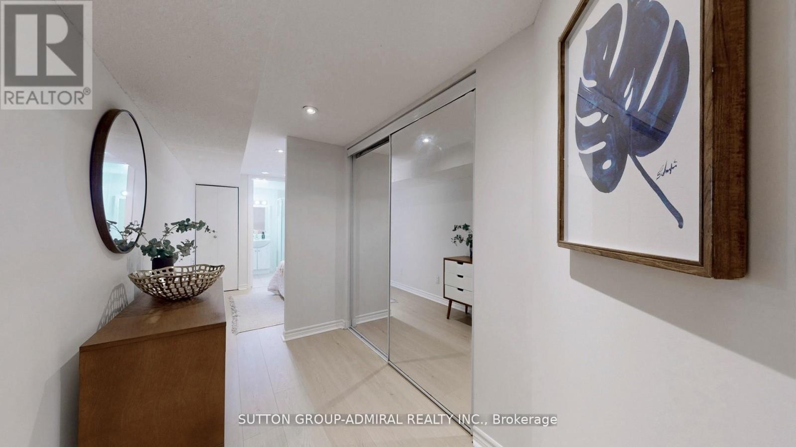 












122 EDMUND SEAGER DRIVE

,
Vaughan (Uplands),




Ontario
L4J4S7

