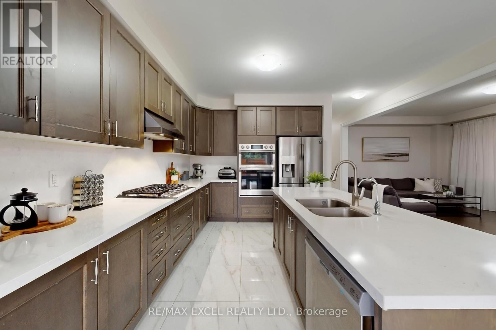 












96 BOUNDARY BOULEVARD

,
Whitchurch-Stouffville (Stouffville),




Ontario
L4A4W2

