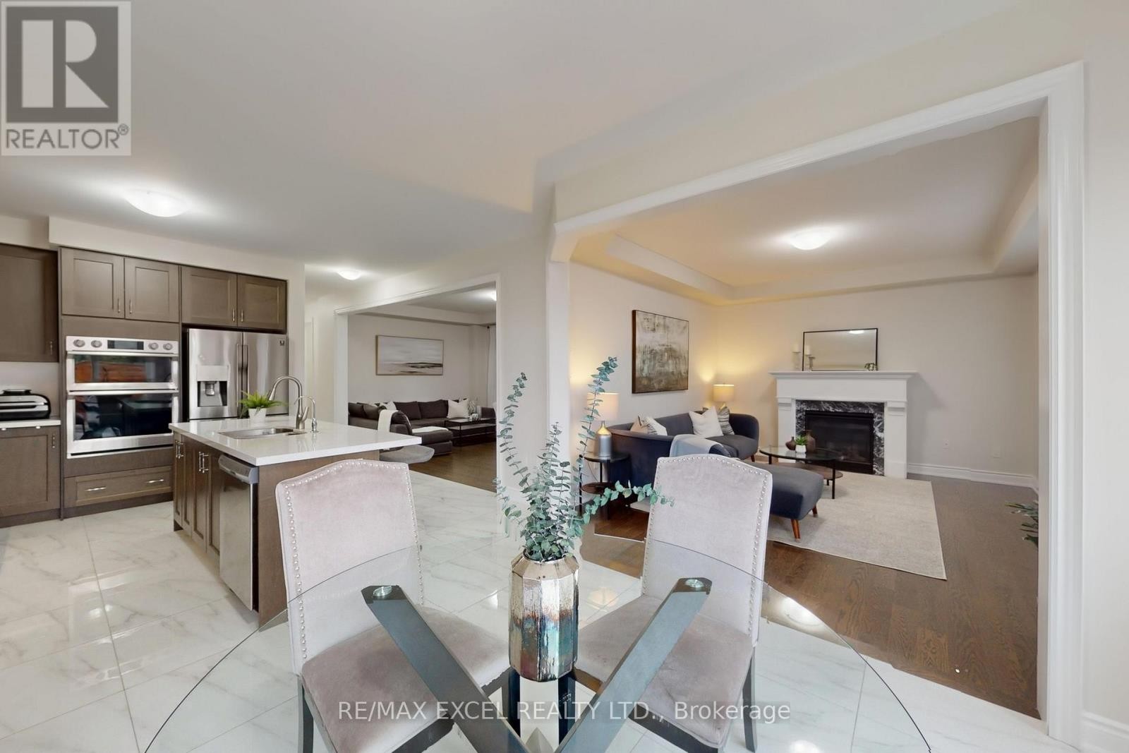 












96 BOUNDARY BOULEVARD

,
Whitchurch-Stouffville (Stouffville),




Ontario
L4A4W2

