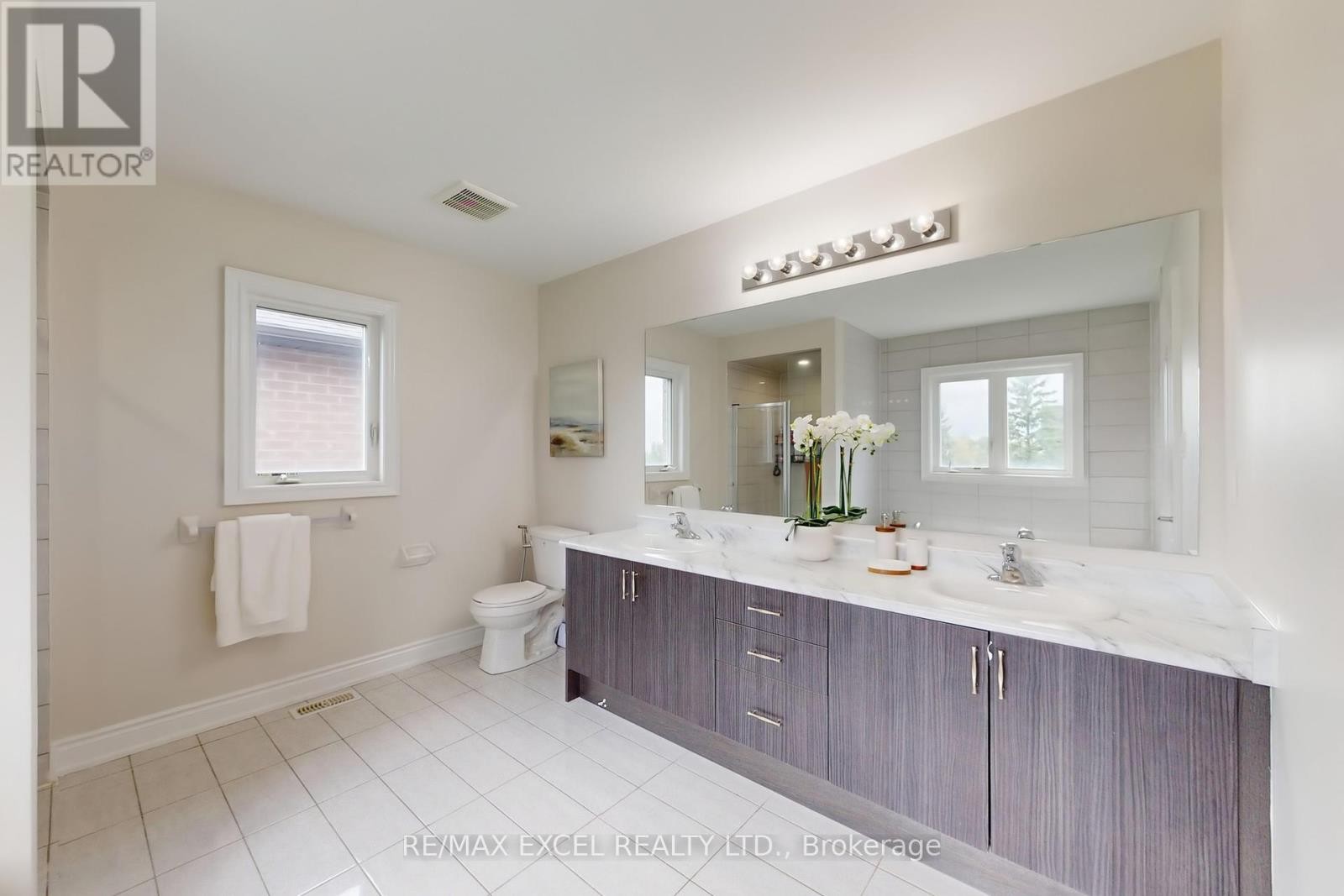 












96 BOUNDARY BOULEVARD

,
Whitchurch-Stouffville (Stouffville),




Ontario
L4A4W2


