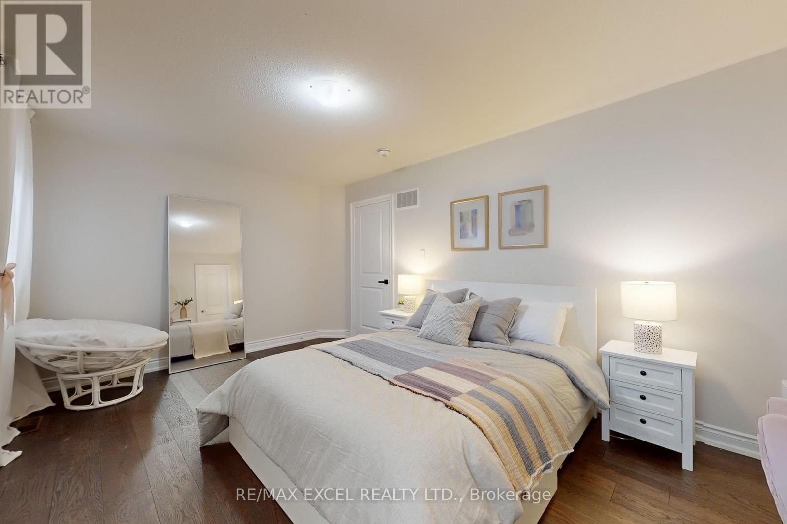 












96 BOUNDARY BOULEVARD

,
Whitchurch-Stouffville (Stouffville),




Ontario
L4A4W2


