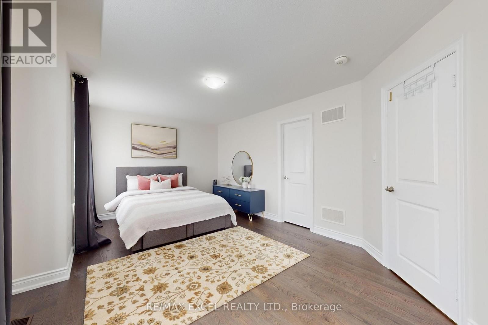 












96 BOUNDARY BOULEVARD

,
Whitchurch-Stouffville (Stouffville),




Ontario
L4A4W2

