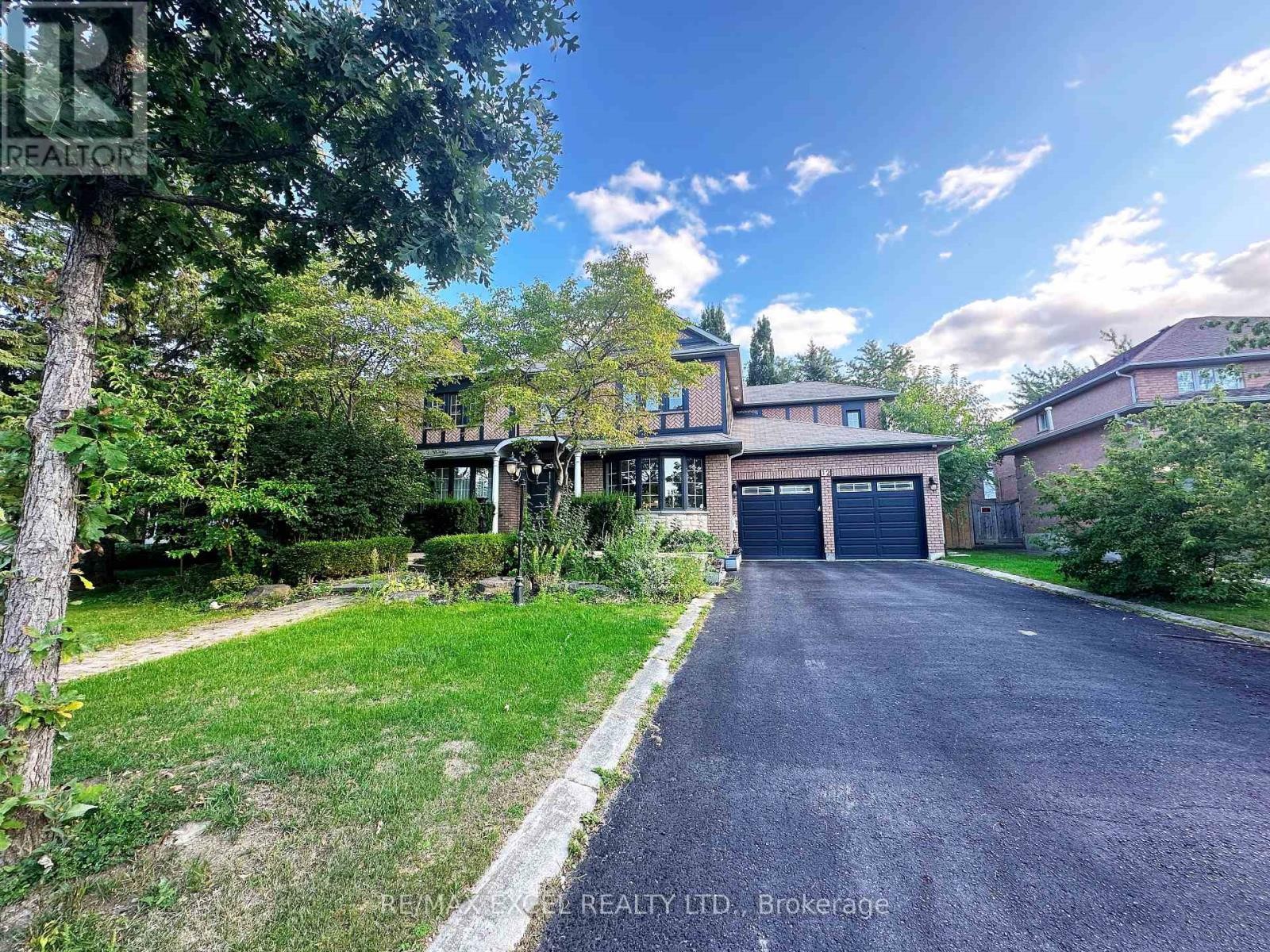 












12 MOSES CRESCENT

,
Markham (Cachet),




Ontario
L6C1S5

