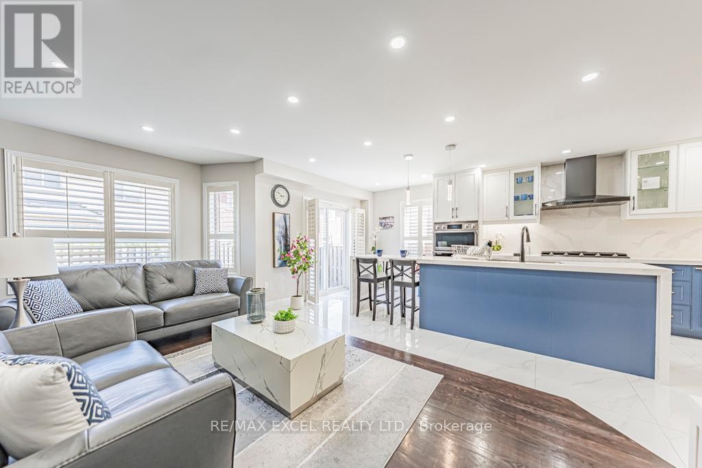 












271 RICHARD UNDERHILL AVENUE

,
Whitchurch-Stouffville (Stouffville),




Ontario
L4A0Y8

