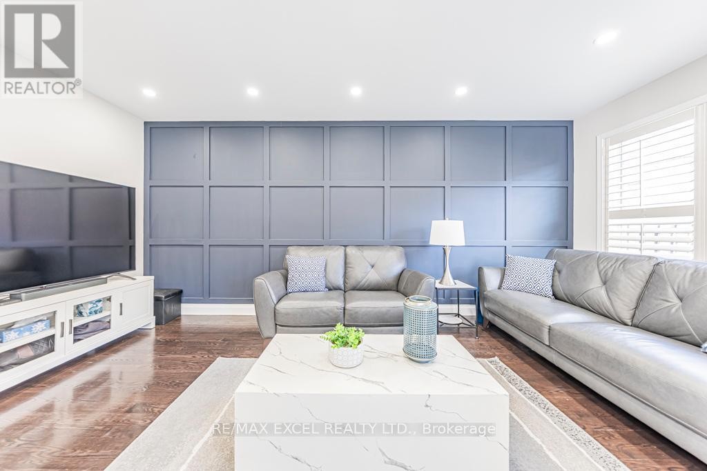 












271 RICHARD UNDERHILL AVENUE

,
Whitchurch-Stouffville (Stouffville),




Ontario
L4A0Y8

