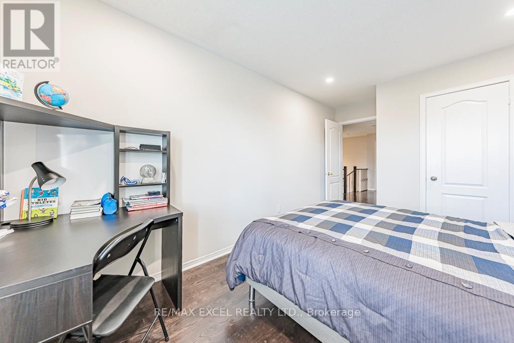 












271 RICHARD UNDERHILL AVENUE

,
Whitchurch-Stouffville (Stouffville),




Ontario
L4A0Y8

