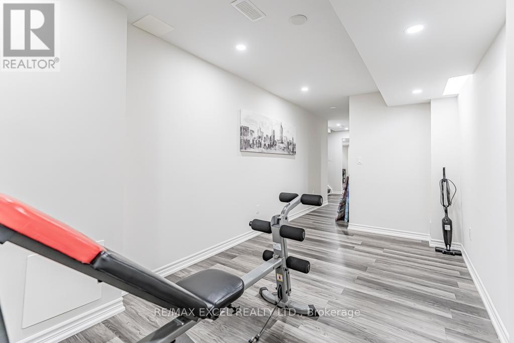 












271 RICHARD UNDERHILL AVENUE

,
Whitchurch-Stouffville (Stouffville),




Ontario
L4A0Y8

